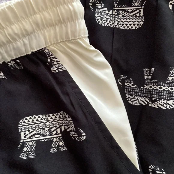 Silky elephant pant - Picture 3 of 3